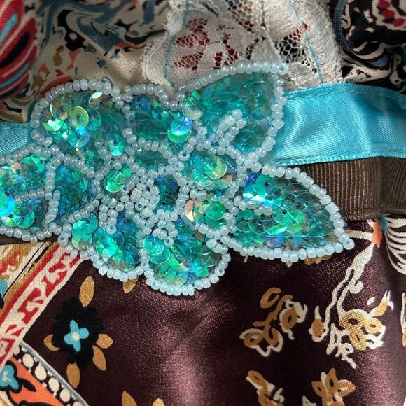 Torrid Halter Tie Top size 2 - Picture 5 of 8